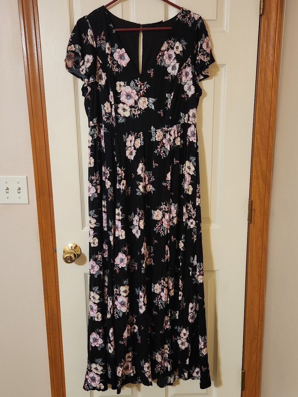 Torrid Black Pink Floral Maxi Dress XL V-Neck Flutter Sleeve Faux Wrap Size 1